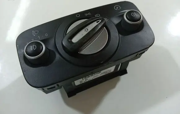 Ford Mondeo MK IV Light switch 10092015