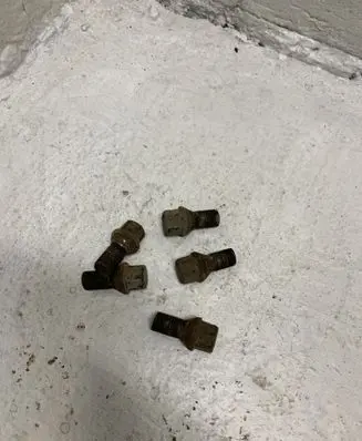 Opel Vivaro Nuts/bolts 