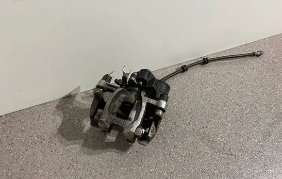 BMW X1 F48 F49 Rear brake caliper 1543679