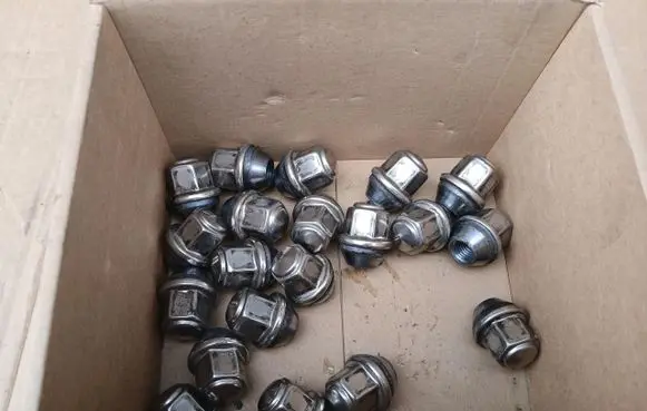 Ford Focus Nuts/bolts JX7B-A10155-S