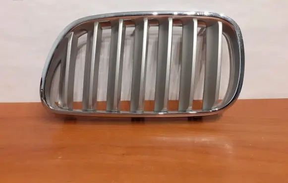 BMW X3 E83 Front grill 6826 51113420087