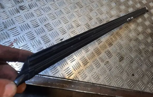 Volkswagen Jetta VI Rear door glass trim molding 5C6839479
