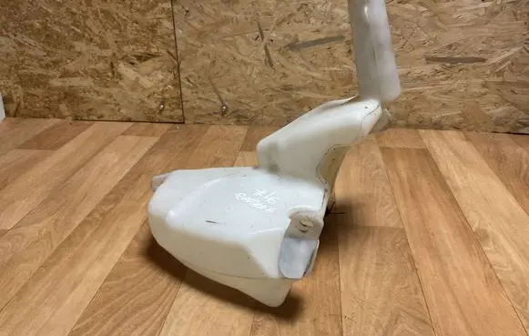 Opel Zafira A Windshield washer fluid reservoir/tank 