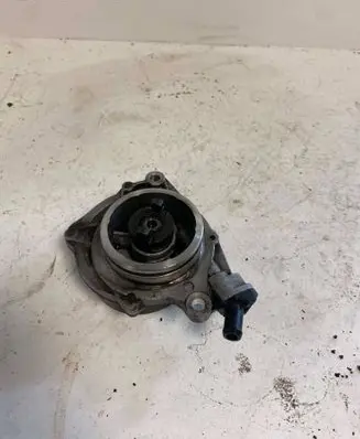 BMW 5 E39 Vacuum pump 72832710C 02T1201519
