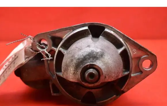 Opel Astra H Starter motor 0001107108