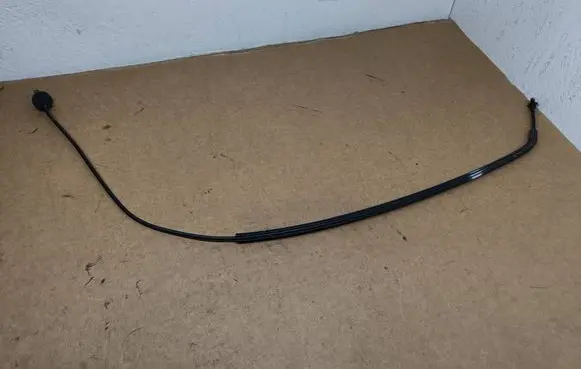 Volkswagen PASSAT B7 USA Engine bonnet/hood lock release cable 561823535