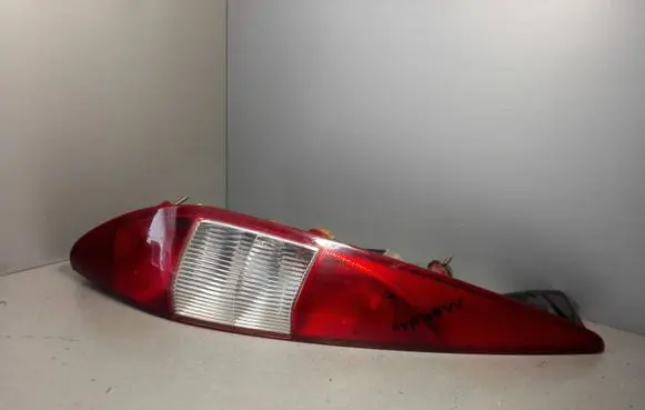 Ford Mondeo Mk III Rear/tail lights 1S7113405C