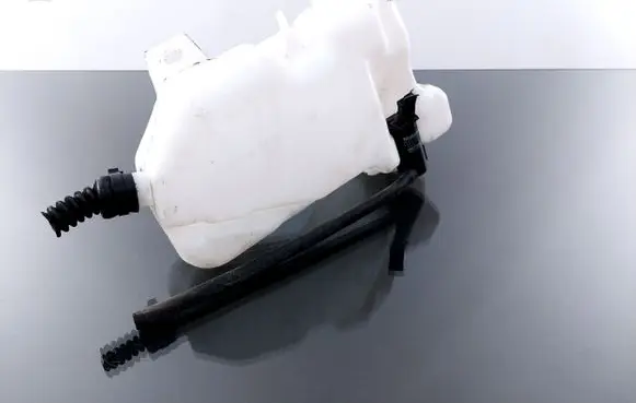 Ford Explorer Windshield washer fluid reservoir/tank F17U17B652AB 17B652 0602101680