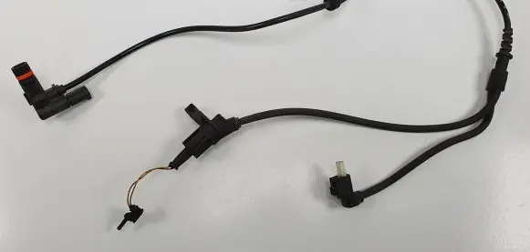Mercedes-Benz E C207 W207 Front door wiring loom/harness boot A2124403213