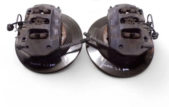 Volkswagen Touareg II Brake discs and calipers set 7P0615423 7P0615424