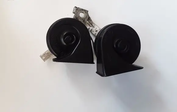 Citroen C4 II Picasso Horn signal 9687501380