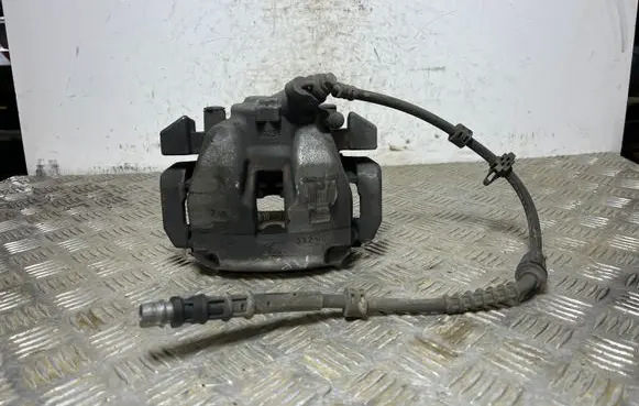 Peugeot 5008 II Front brake caliper