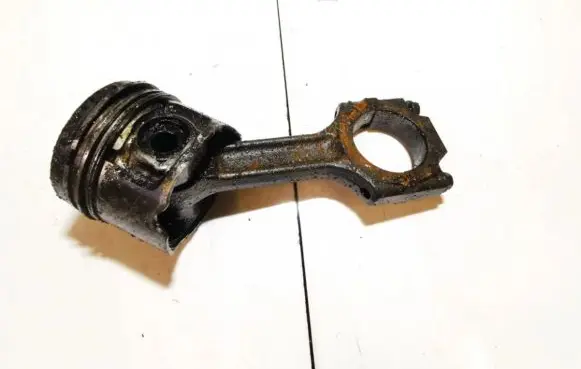 Fiat Marea Piston with connecting rod