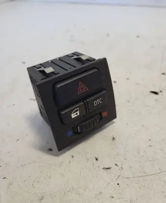 BMW X3 E83 Hazard light switch 6945652