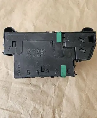Mercedes-Benz SL R230 Fuse module A2305450001 2305450001