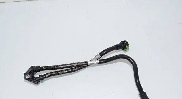 BMW 5 G30 G31 G38 Gearbox oil cooler pipe/hose 8654880 8654879 17228654880