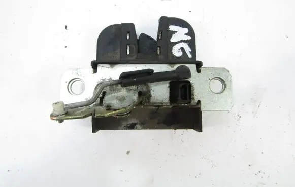 Volkswagen Polo Tailgate/trunk/boot lock/catch/latch 