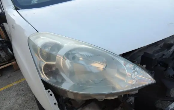 Peugeot Partner Headlight/headlamp