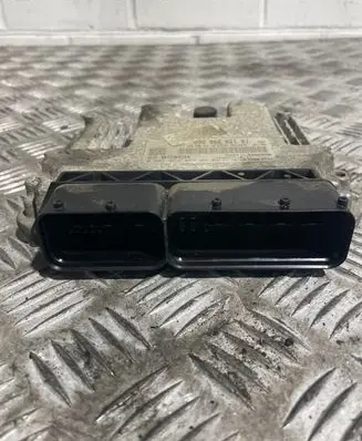 Volkswagen Golf V Engine control unit/module 03G906021QJ 03G908021 281014064