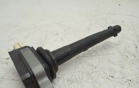 Renault Scenic III - Grand scenic III High voltage ignition coil 0221504030 1220703039