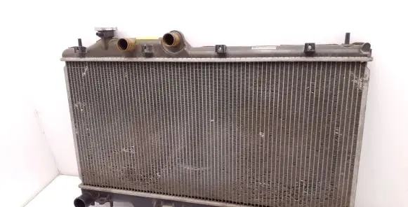 Subaru Legacy Coolant radiator 0909035E