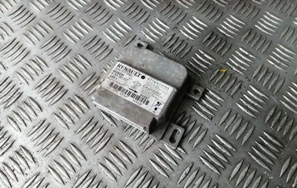 Renault Clio II Airbag control unit/module 8200277315 0285001537