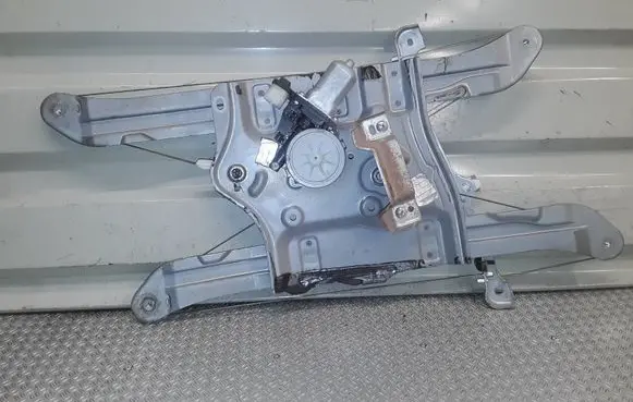 Mitsubishi Grandis Front door window regulator with motor MR989948