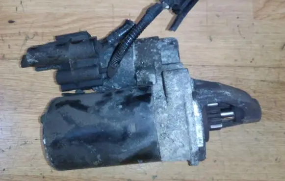 Ford Focus Starter motor 0001107417 2S6U-11000-CB