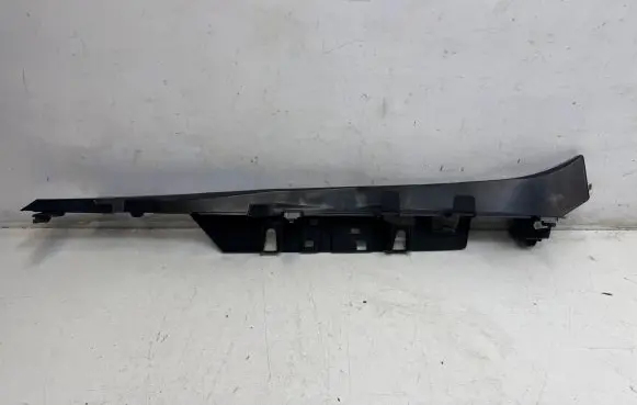 Peugeot 5008 II Front bumper mounting bracket 9815361380