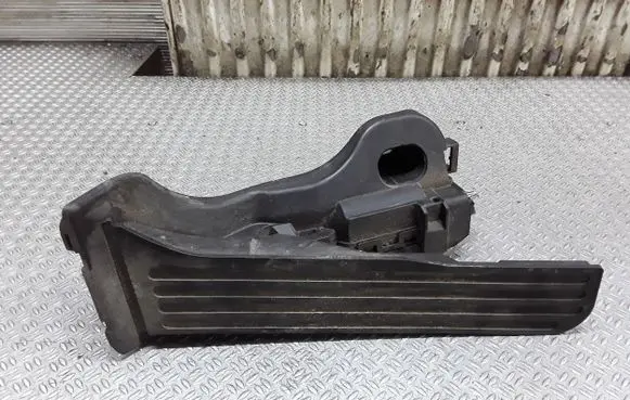 Volkswagen Golf V Accelerator throttle pedal 1K1723503L