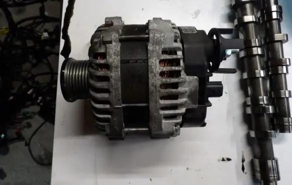 Dacia Dokker Generator/alternator 231004502R