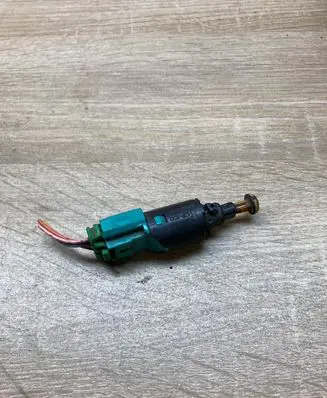 Peugeot 307 Brake pedal sensor switch 9650688480