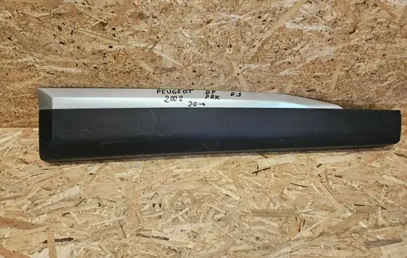 Peugeot 2008 II Front door trim (molding) 9837637080