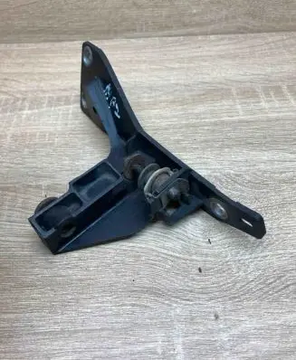 Audi A4 S4 B7 8E 8H Front bumper mounting bracket 8E0805363