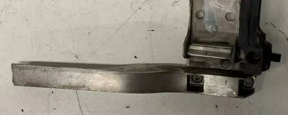 BMW 5 F10 F11 Radiator mount bracket 7186514 7211162 7207152