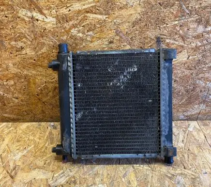 Mercedes-Benz 190 W201 Coolant radiator