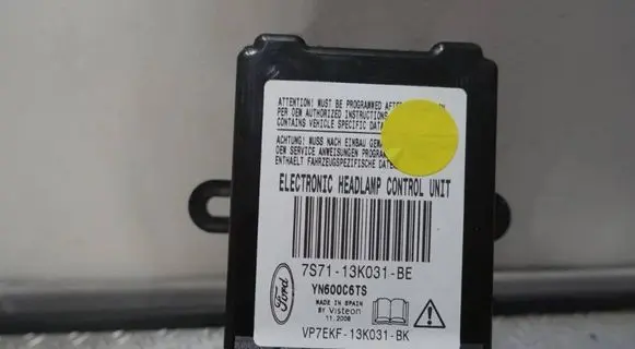 Ford Mondeo MK IV Light module LCM 7S7113K031BE VP7EKF13K031BK