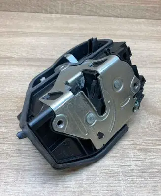 BMW 5 E60 E61 Rear door lock 7171629 REARLEFT