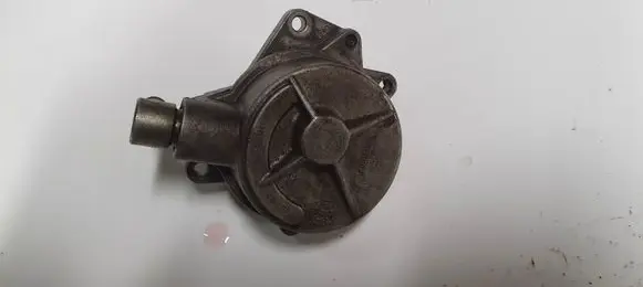 Audi A6 S6 C5 4B Vacuum pump 059145100B