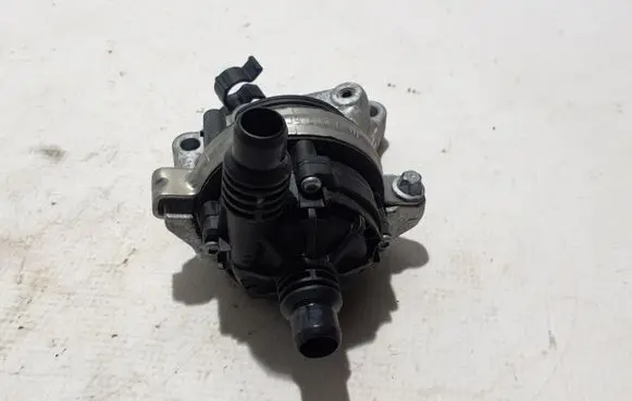 Mercedes-Benz C W206 Electric auxiliary coolant/water pump A0005006300