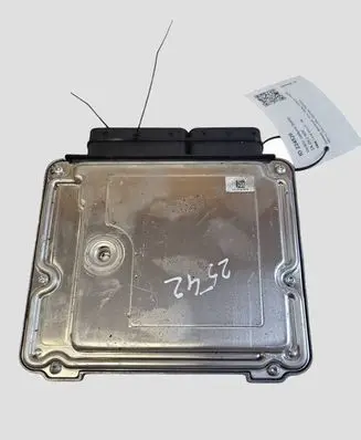 BMW 1 F20 F21 Engine control unit/module 0281030325 857634101