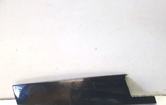 Mercedes-Benz GLA W156 X156 Front door glass trim molding A1567220328