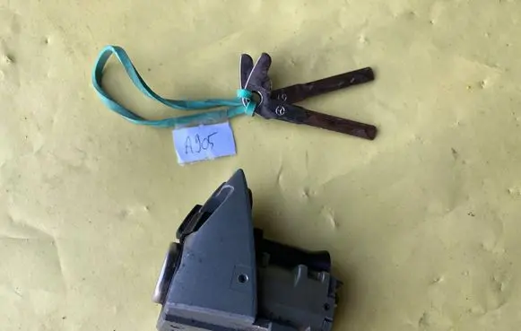 Mercedes-Benz A W169 Ignition key/card A2037660106 A1698902067