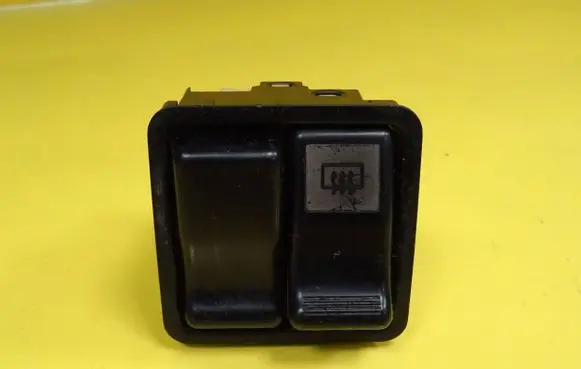 Toyota Corolla E110 Windscreen/window heater switch 185509
