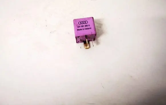 Volkswagen PASSAT B5 Other relay 431951253g 899516000