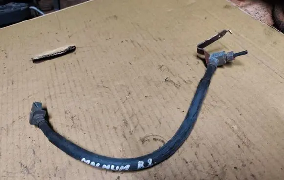 Chrysler 300 - 300C Brake line pipe/hose 