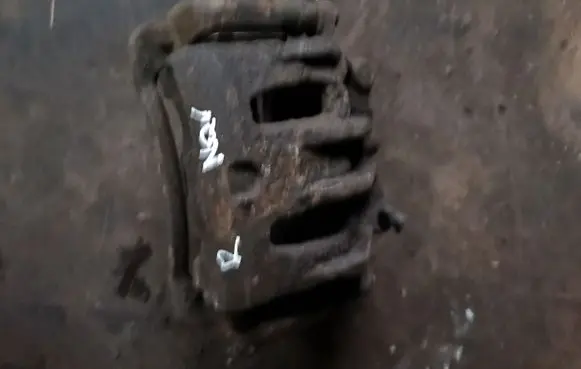 Nissan Navara D40 Front brake caliper