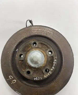 Rear wheel hub