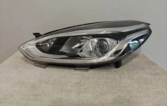Ford Fiesta Headlight/headlamp L1BB13E015CD