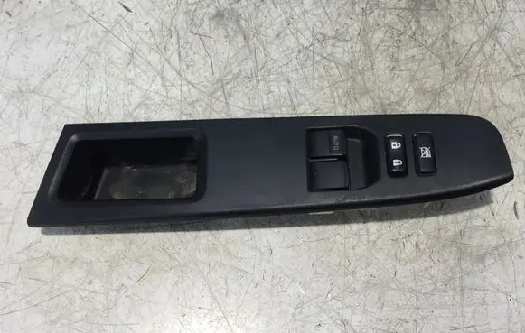 Toyota Yaris Electric window control switch 742320D670